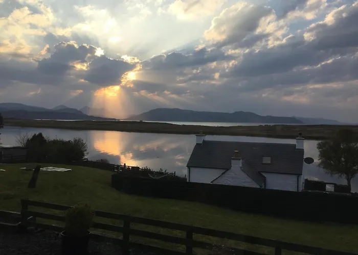 Tidal Cottage On The Shore Isle Of Skye